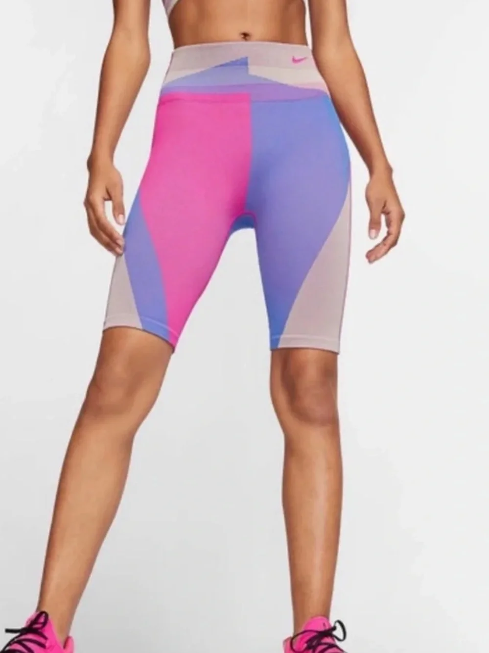 Nike Women’s Icon Clash 8 Inch Seamless  Colorblock Medium Training Shorts